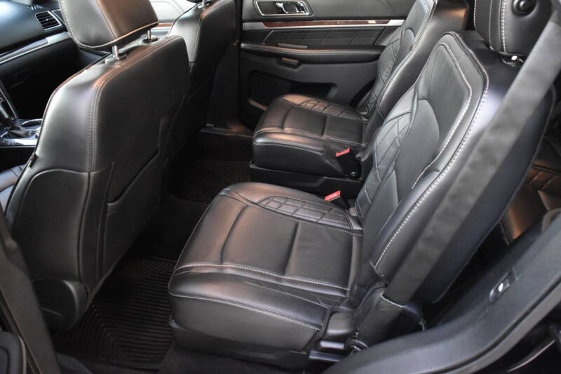 2019 Ford Explorer Platinum