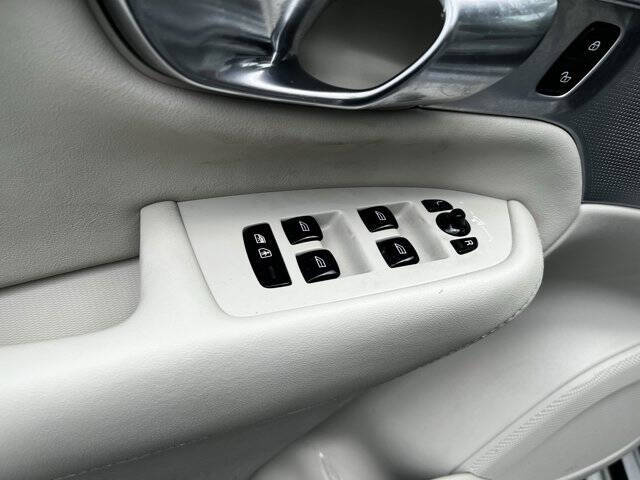 2022 Volvo XC90 T6 Inscription 7-Passenger