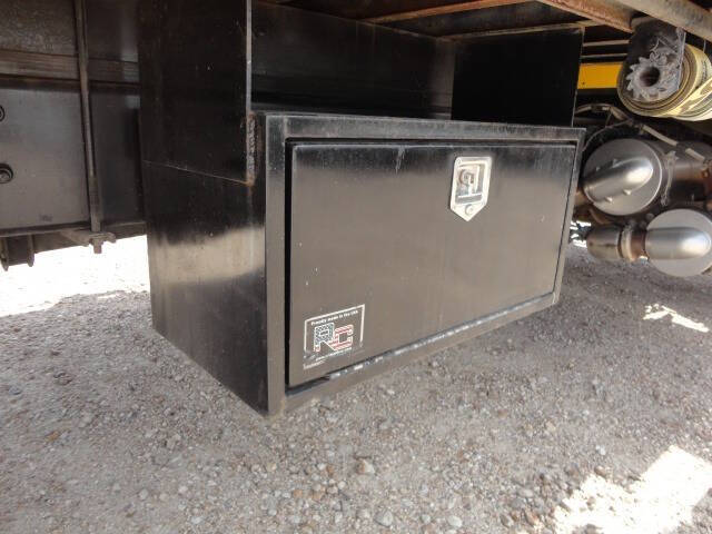 2013 Freightliner M2 106