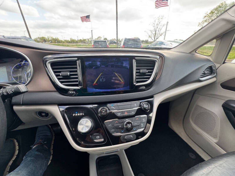 2017 Chrysler Pacifica Touring Plus