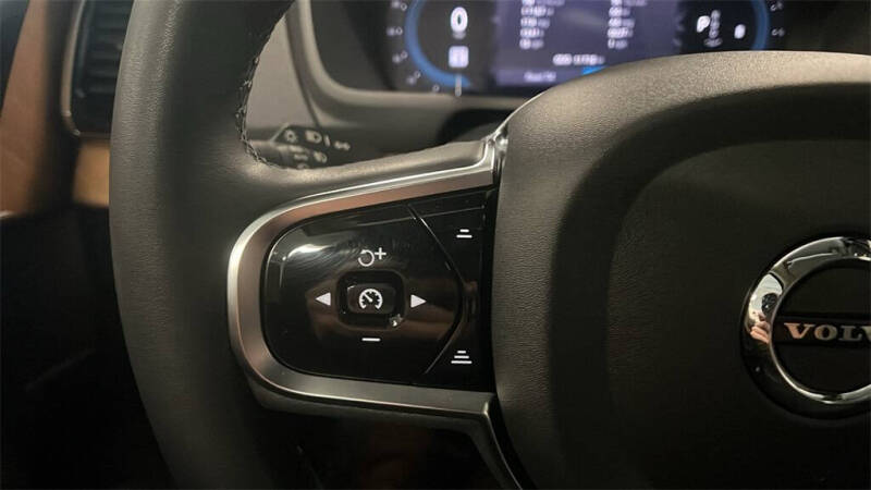 2024 Volvo XC90 B5 Plus Bright Theme