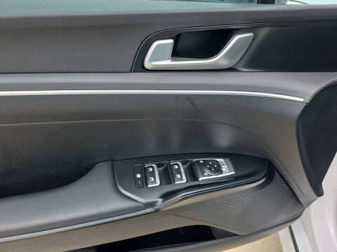 2022 Kia K5