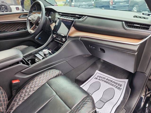 2022 Jeep Grand Cherokee Summit