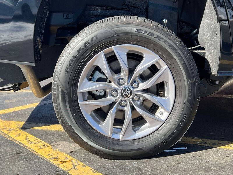 2025 Toyota Sienna LE 8-Passenger