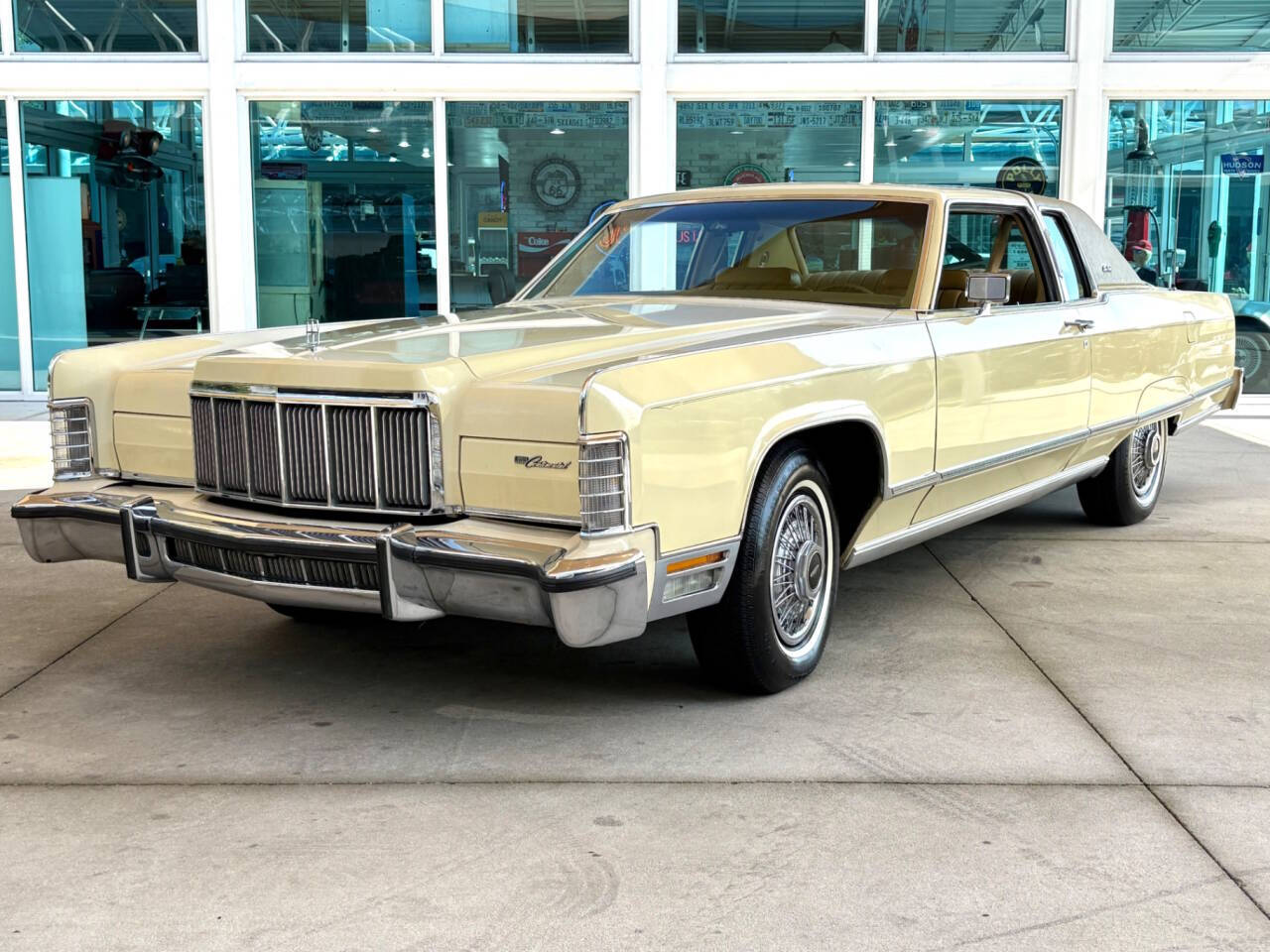 1976 Lincoln Continental 13