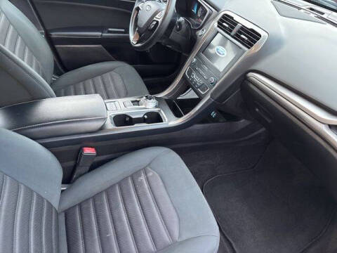 2019 Ford Fusion Hybrid SE