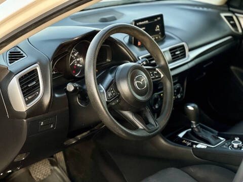 2017 Mazda MAZDA3 Sport