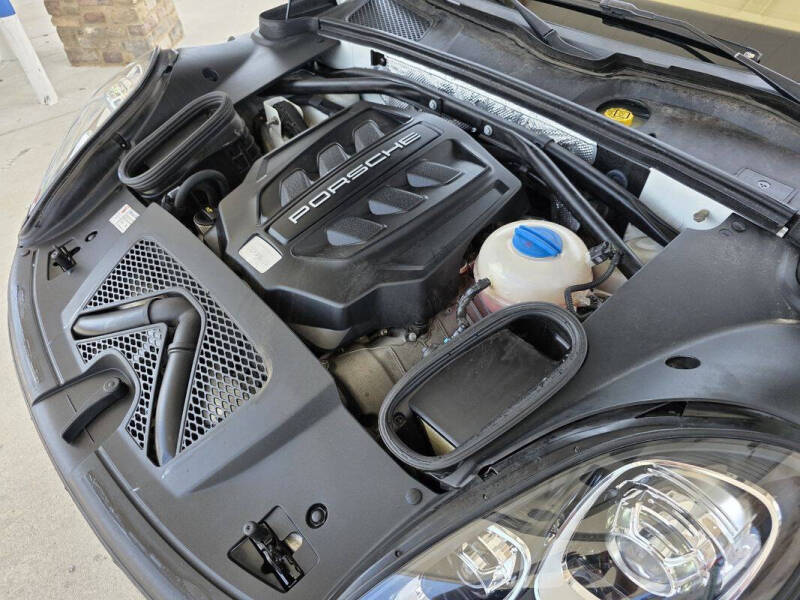 2016 Porsche Macan S