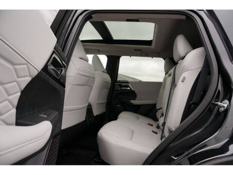 2025 Mitsubishi Outlander SEL Platinum Edition