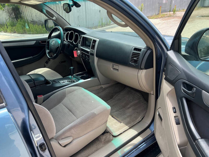 2004 Toyota 4Runner SR5