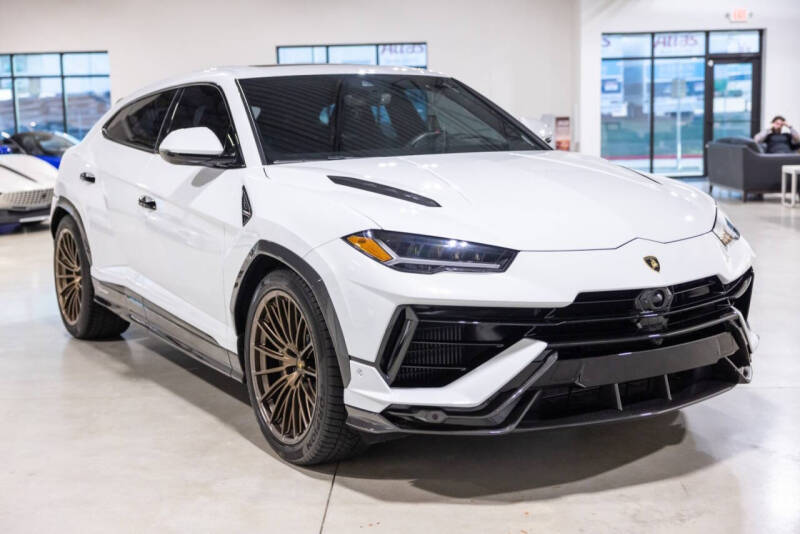 2023 Lamborghini Urus Performante