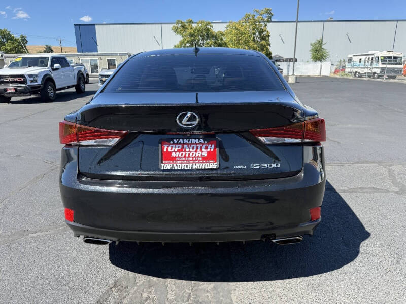 2017 Lexus IS 300