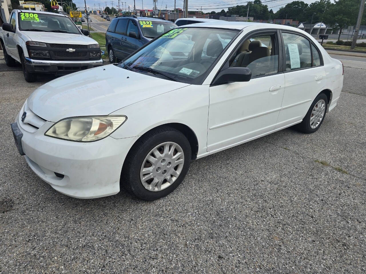 2005 Honda Civic for sale at QUEENSGATE AUTO SALES in York, PA