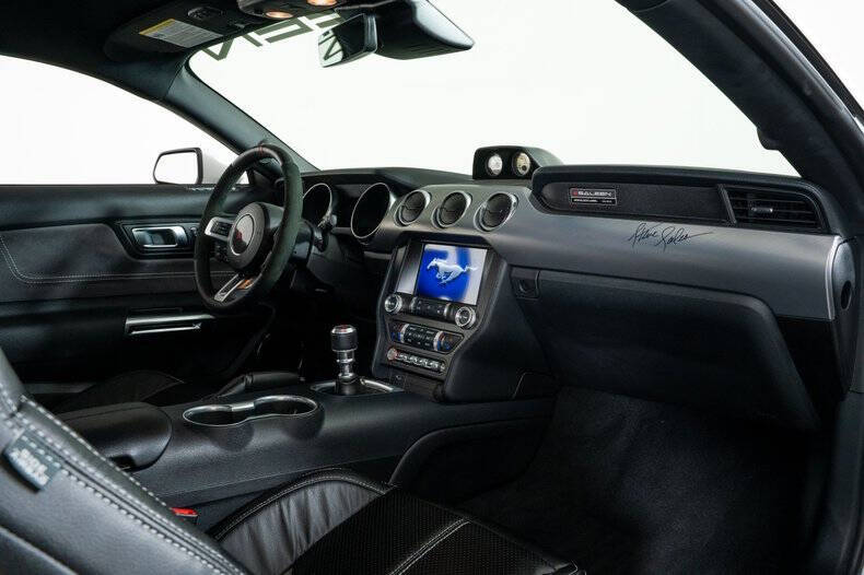 2022 Ford Mustang