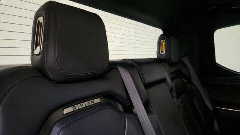 2025 Rivian R1T
