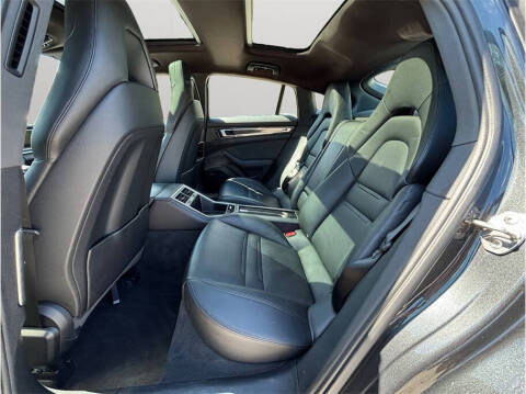 2017 Porsche Panamera 4S