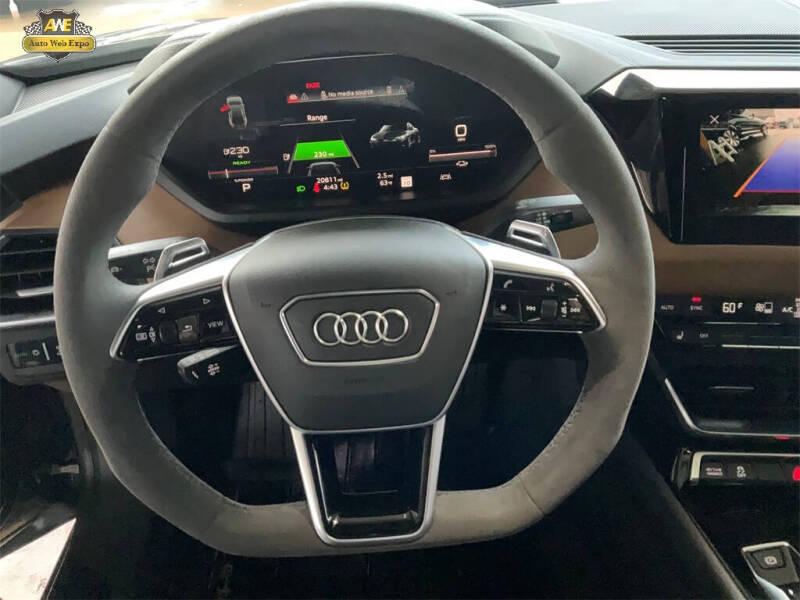 2022 Audi e-tron GT quattro Premium Plus