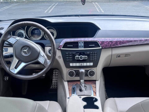 2012 Mercedes-Benz C-Class C 250 Luxury