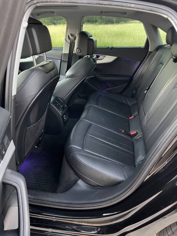 2017 Audi A4 2.0T quattro Prestige