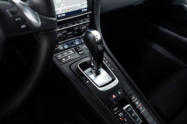 2015 Porsche 911 Carrera GTS