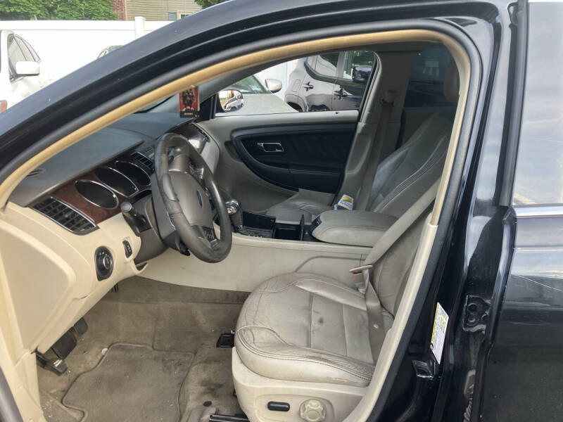 2012 Ford Taurus SEL