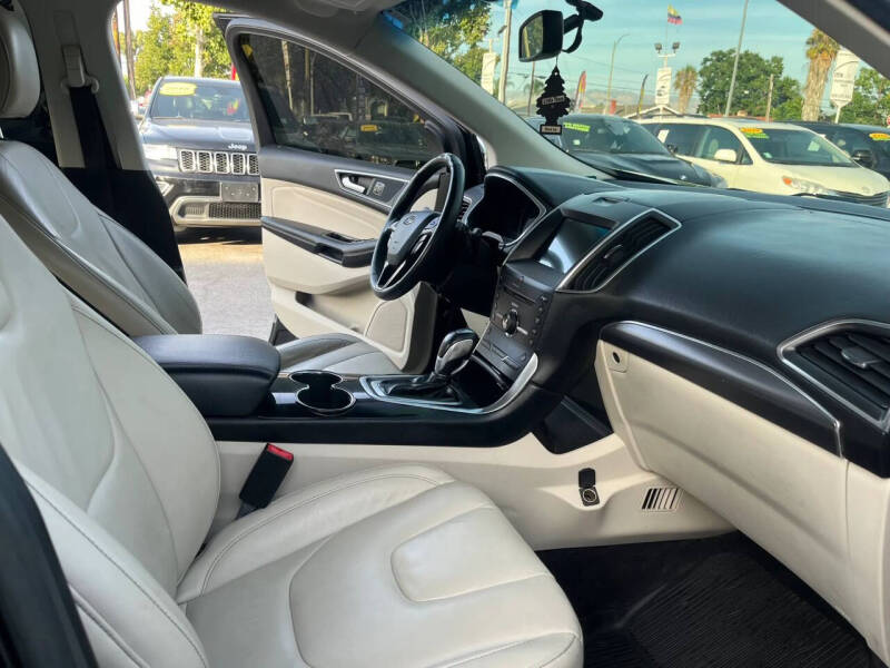2016 Ford Edge Titanium