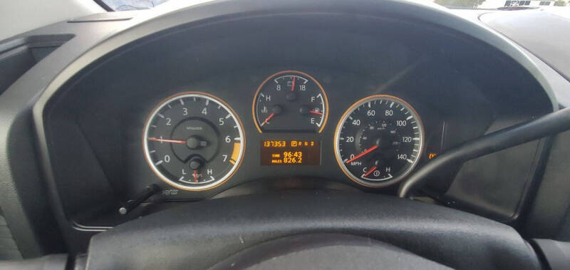 2010 Nissan Titan SE