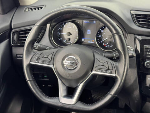 2022 Nissan Rogue Sport SV