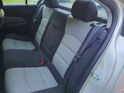 2013 Chevrolet Cruze LS Auto