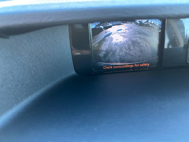 2013 Toyota Sienna LE 7-Passenger Auto Access Seat