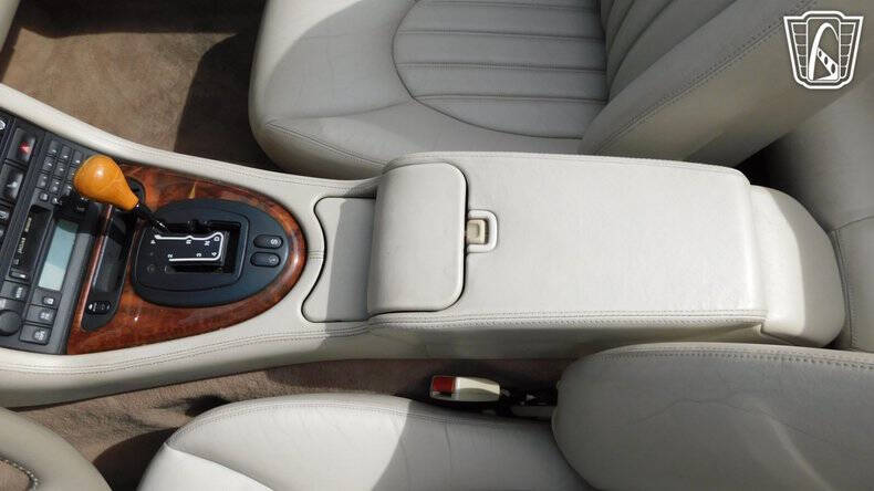2000 Jaguar XK-Series XK8