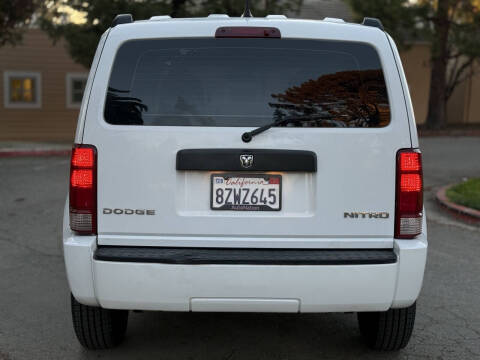 2011 Dodge Nitro SE
