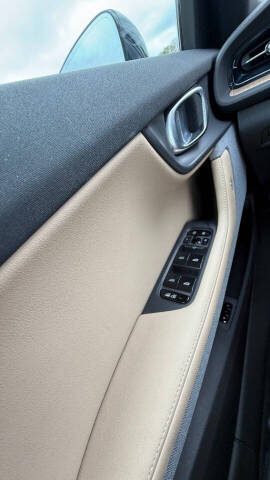 2021 Polestar 2 Launch Edition