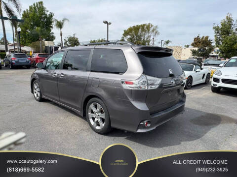 2013 Toyota Sienna SE 8-Passenger