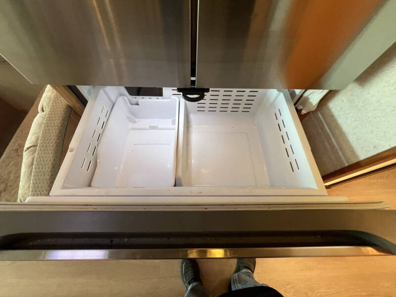 2001 Winnebago Journey 36L