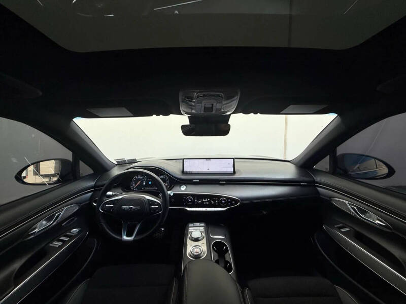 2024 Genesis GV70 2.5T Standard