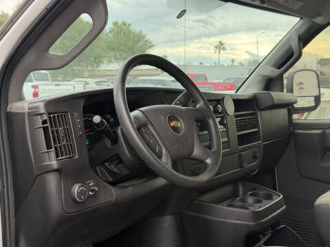 2017 Chevrolet Express 2500