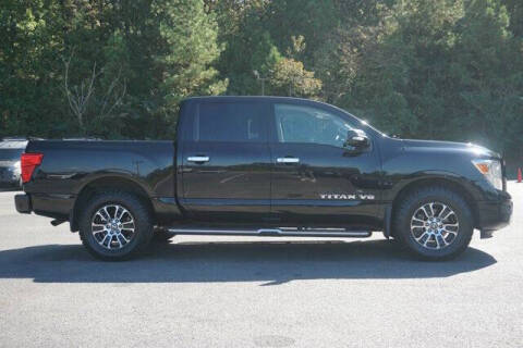 2020 Nissan Titan SV