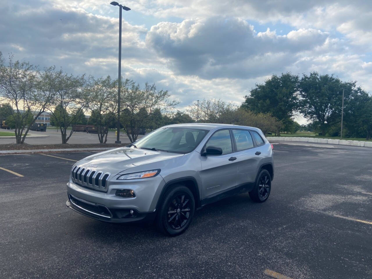 2016 Jeep Cherokee for sale at ZAKS AUTO INC in Detroit, MI