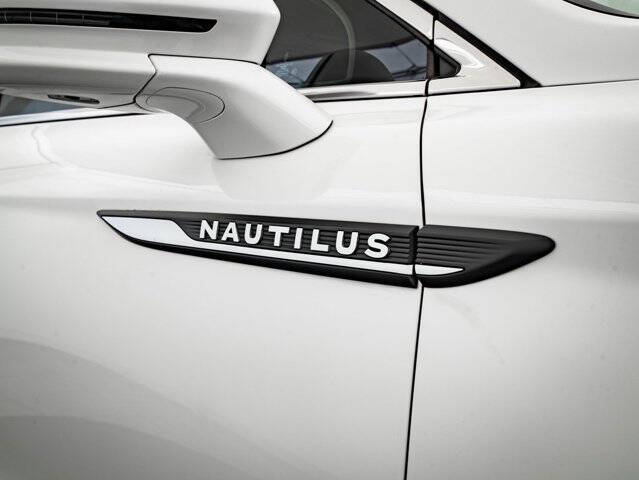 2021 Lincoln Nautilus Standard