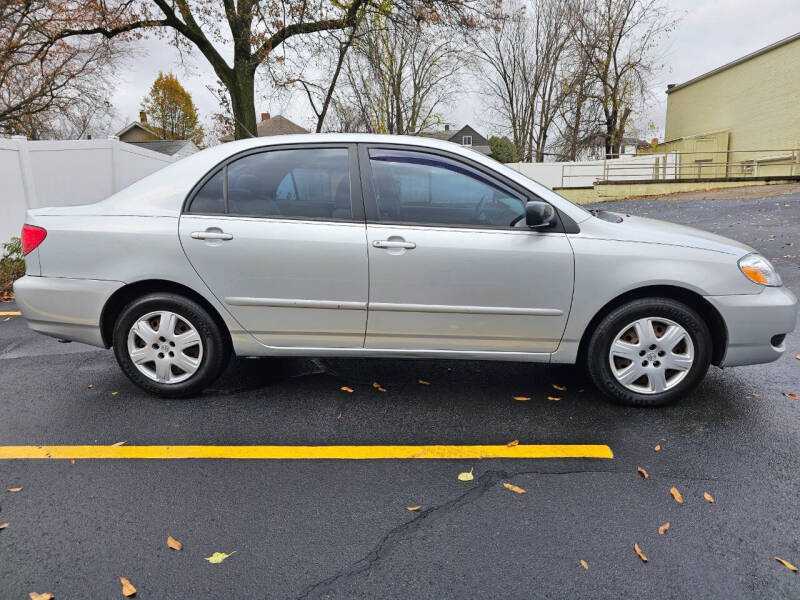 2006 Toyota Corolla LE photo 12