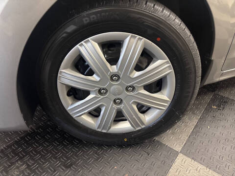 2023 Kia Rio 5-Door S