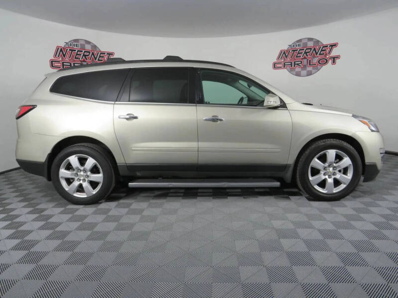 2017 Chevrolet Traverse LT