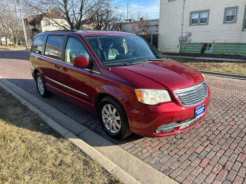 2016 Chrysler Town and Country for sale at RIVER AUTO SALES CORP in Maywood IL