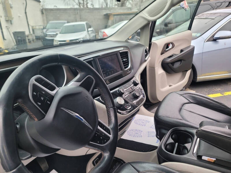 2018 Chrysler Pacifica Touring L