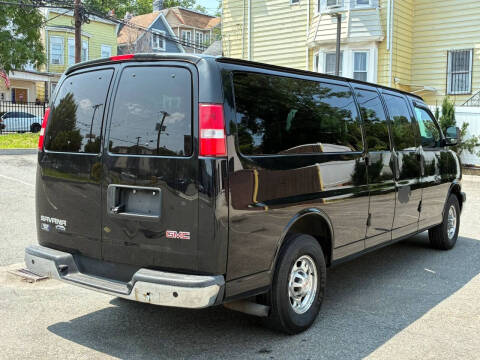 2017 GMC Savana LT 3500