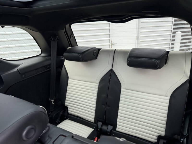 2024 Land Rover Discovery P360 Dynamic SE