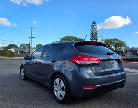 2016 Kia Forte5 LX