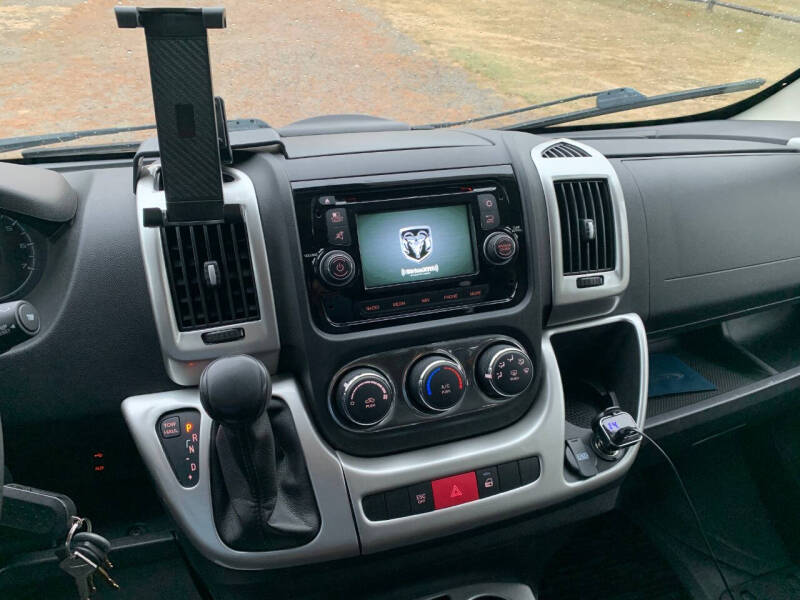 2016 Winnebago TREND