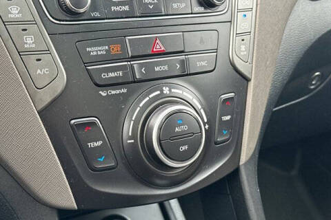 2017 Hyundai Santa Fe SE Ultimate